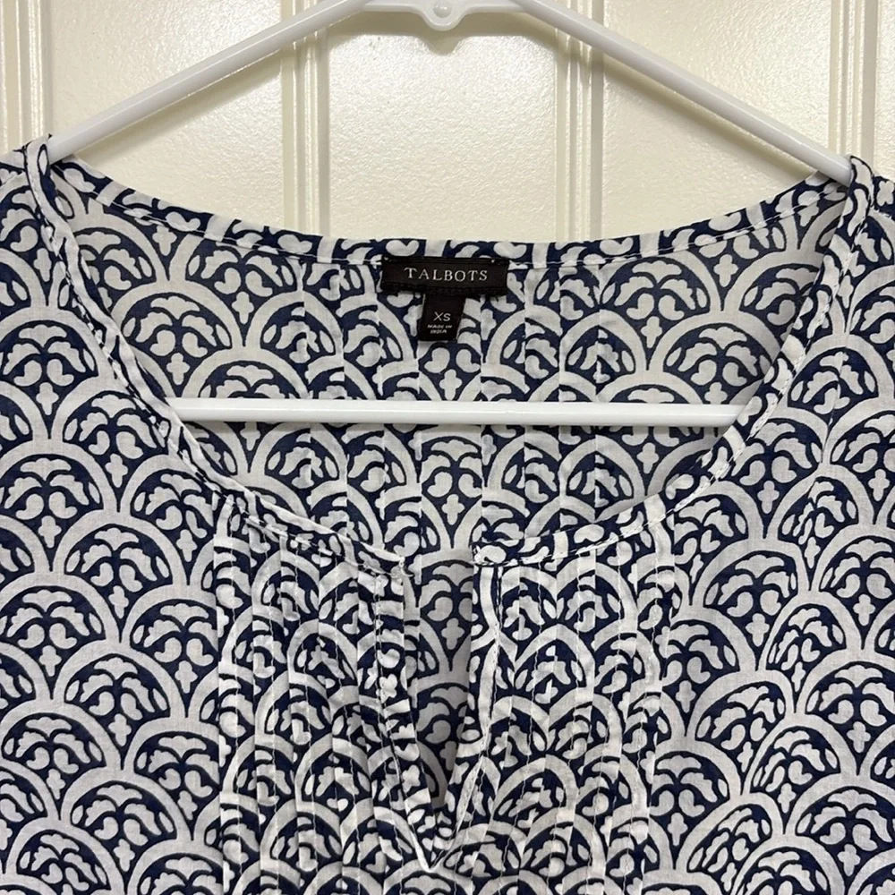 Talbots Women’s 3/4 Sleeve Popover Tunic Sz XS Cotton Blue White Print - Picture 2 of 8